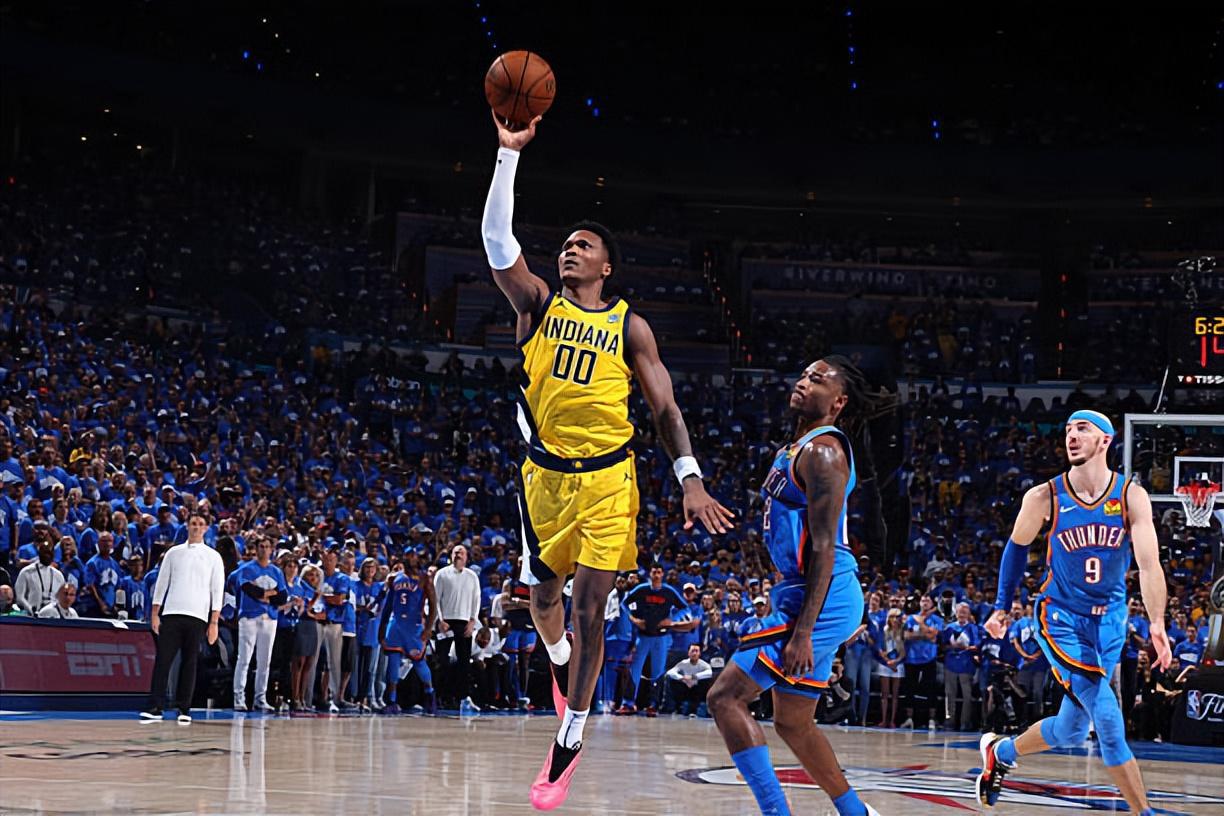 不断向雷霆内线发起冲击,步行者侧翼新星在G7中是真的尽力了?