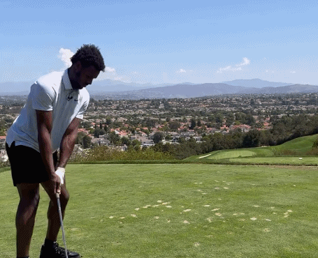 开云APP-追随父亲步伐？布朗尼更新社媒分享休赛期练习高尔夫球片段