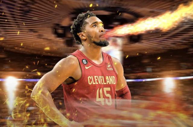 开云体育下载-93秒三分三连击！米切尔末节20分暴走复仇绿军