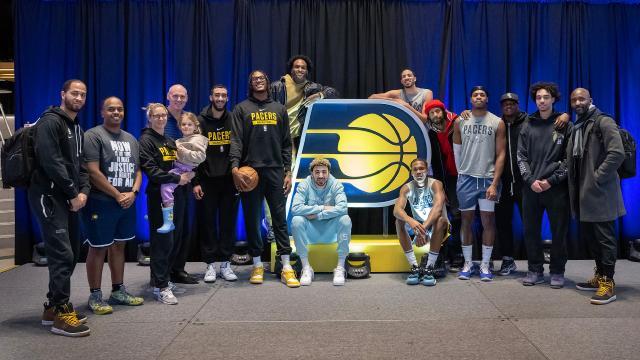 开云APP-正式告别交易流言 特纳押宝自己和步行者实现双赢