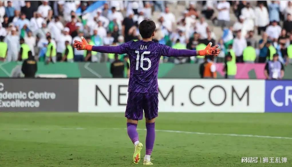 开云APP-泰山两位置拉响警报！错失杨希再失李昊？后防补强别偏科