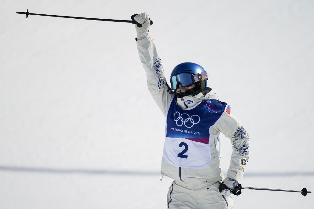 开云体育下载-深一度｜谷爱凌，一朵绽放女性风采的雪中玫瑰